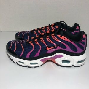 Nike Air Max Plus Size 6Y/ Women 7.5